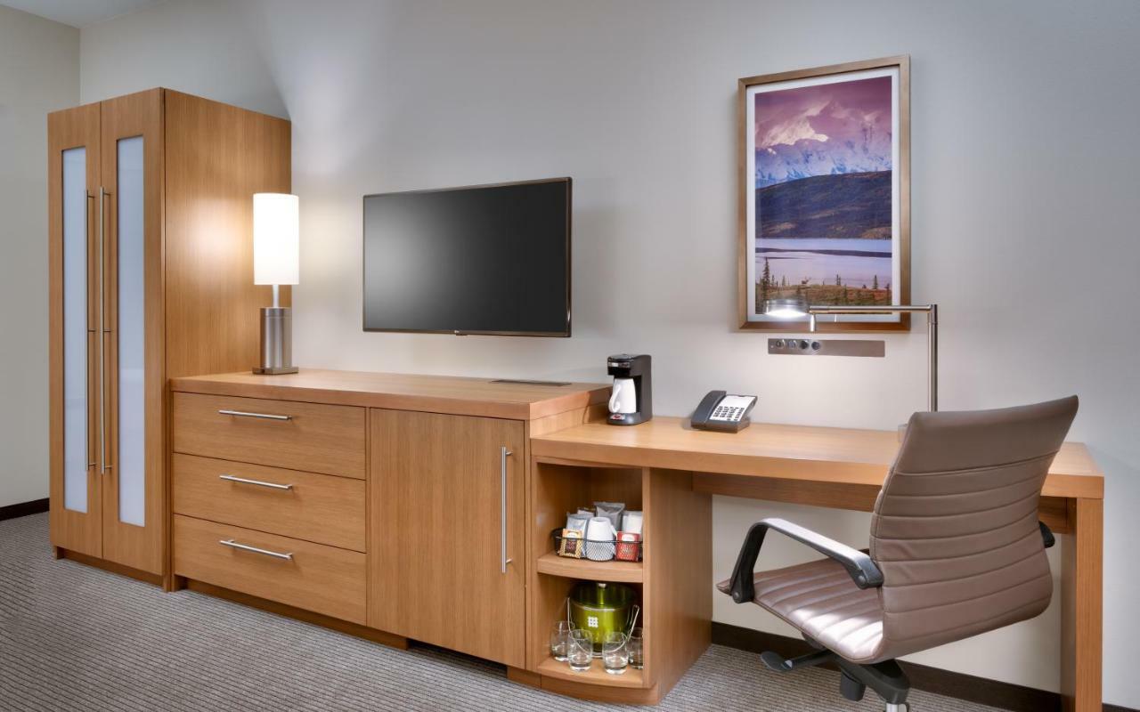 Hyatt Place Anchorage-Midtown Exterior foto